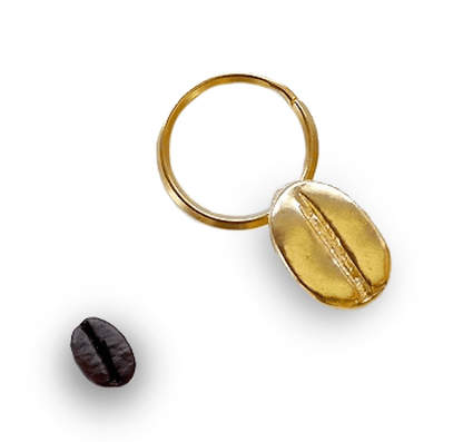 ميدالية مفاتيح حبة القهوة الذهبية