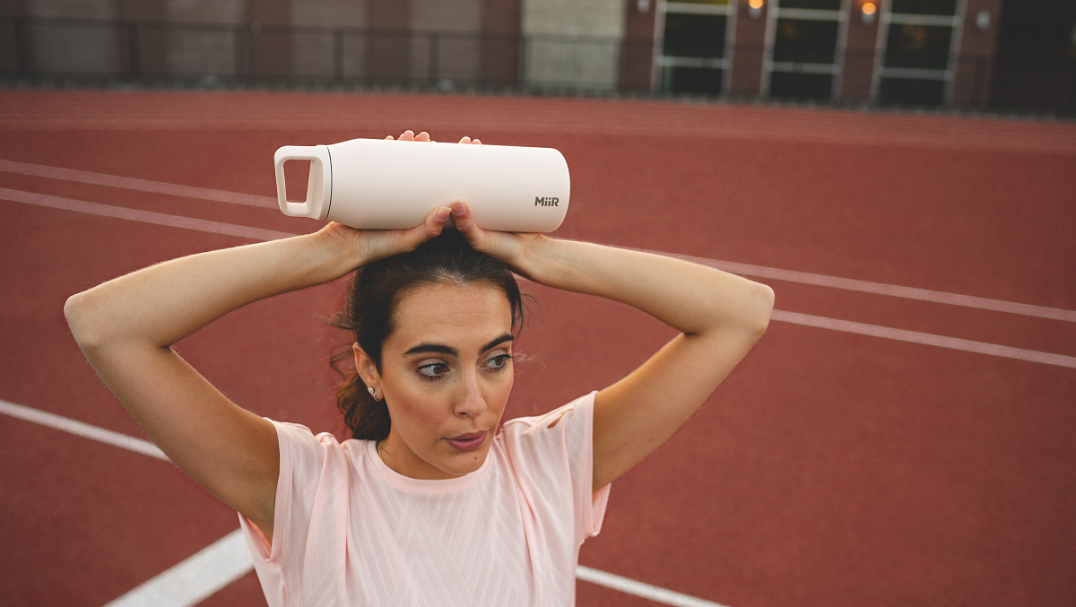 حافظة مشروبات وايد ماوث من مير 473 مل