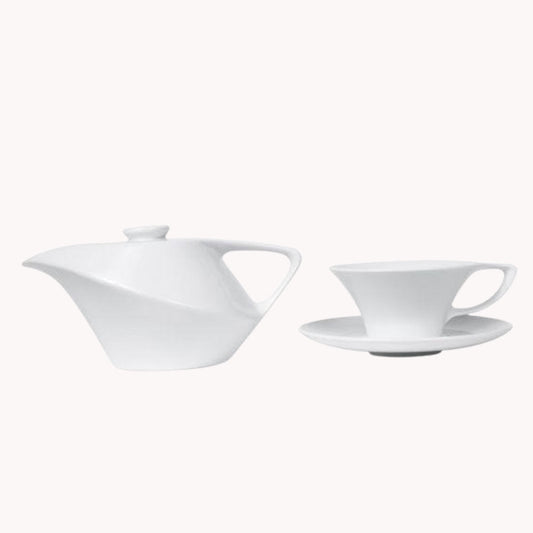 كوب شاي وصحن من مجموعة كالا